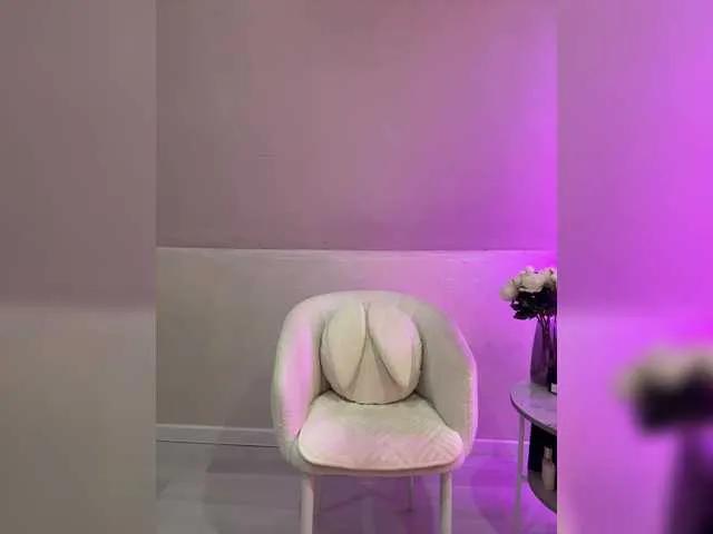 HollyPolly111 on BongaCams 