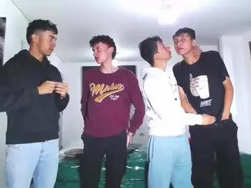 benz_boys — CUM AT THE GOAL  #18 #skinny #young  #bdsm #deepthroat  [3999 tokens remaining]