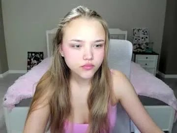 flooora_0 on Chaturbate 