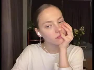 holydori — im dori, yo.. classic goal: pubic hair close to cam tease... fansly page coming soon :p #hairy #nonude #hairyarmpits #young #feet [0 tokens remaining]