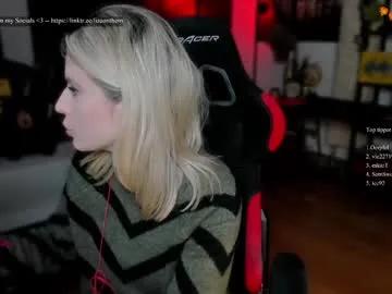 kimilee22 — Welcome to my room! - Goal:   Tip if you like it  Last tipper gets 5 Videos #german #lovense #english #cozy #blonde #gamergirl  [457 tokens left]