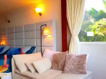 lissetlong69 on Chaturbate 