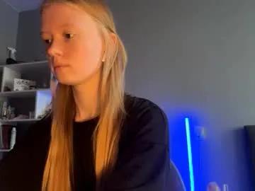 mittietonge — hii, how are you dooooing today? GOAL: look in camera closely  ! #new #teen #student #18 #blonde [0 tokens remaining]