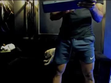 mr_maximo on Chaturbate 