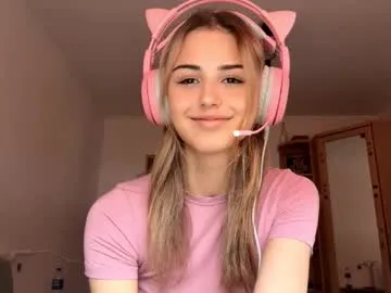 ozellagranville — Goal : Running my finger over face with a sexy look <3 I'm Eva and you are welcome in my room!  #18 #new #shy #cute #natural [36 tokens remaining]