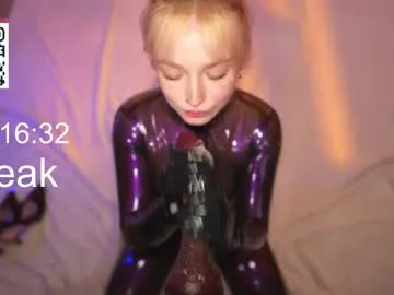 suk_ki — Goal: blowjob   [ 1828 tokens left ] Heey  fav vibe 28/48/181/888 <3  #redhead #tattoo #deepthroat #ahegao #latex