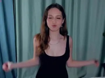 tessiekhanponaphan on Chaturbate 