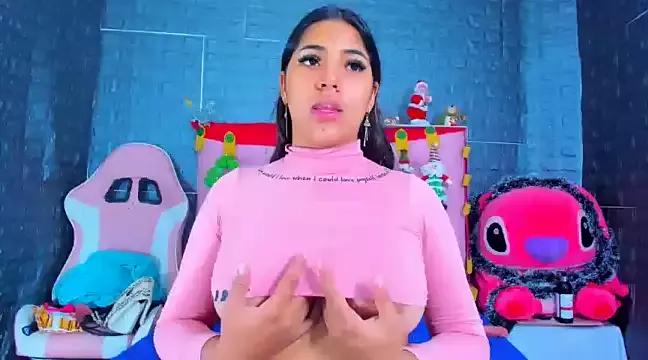 AriannaLewiis on StripChat 