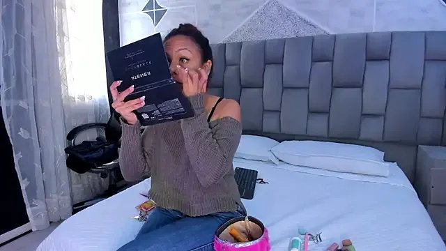 DalayMoore on StripChat 