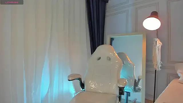 Doll_Isa_ on StripChat 
