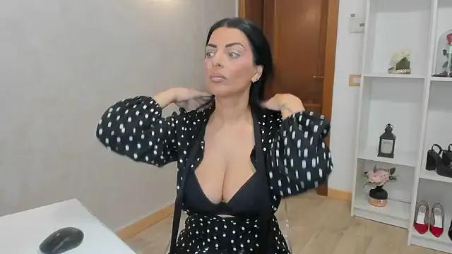 ElisaBaxter — Please me with your vibes and  tips!