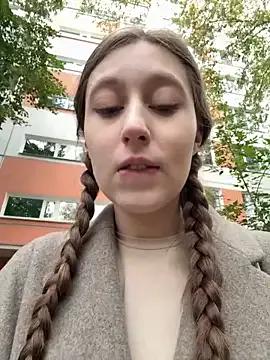 FroggyAnna — Freechat on StripChat