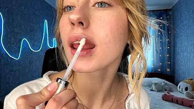 Jetta_Corsacami — Show my legs, caress them