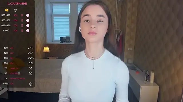 JinnyMcie on StripChat 