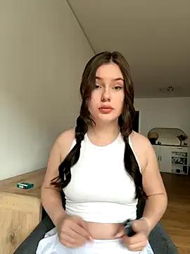 MaribelRiver — Tip 99 tk for First THREESOME Video 