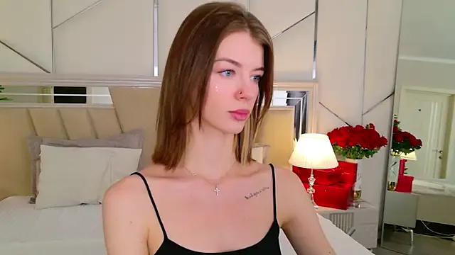 MeganMour on StripChat