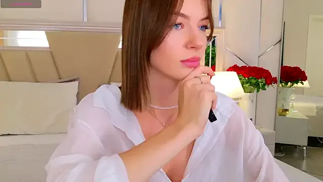 MeganMour on StripChat