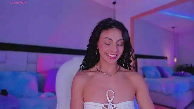MiissCharlotte on StripChat 