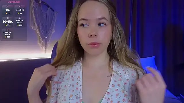 milly_shy on StripChat 