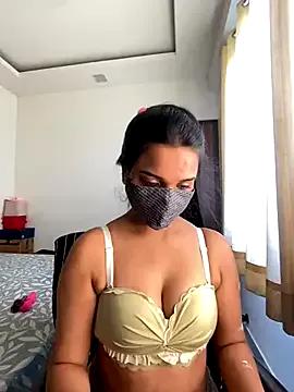 miss_lina on StripChat 