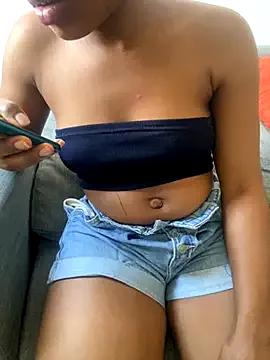PrettyNina77 — Freechat on StripChat