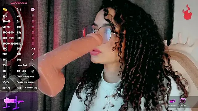 Queen_Deepthroat on StripChat 