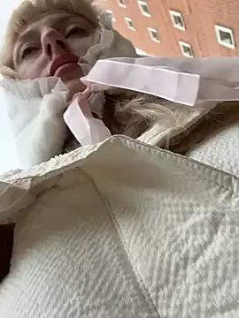 RonnieKiss — take off bra