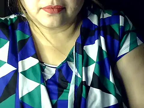 Soniya_Sha on StripChat